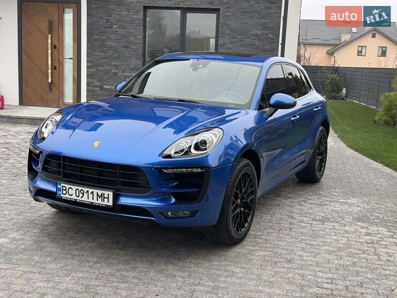 Porsche Macan (2015)