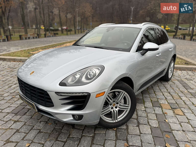 Porsche Macan (2017)
