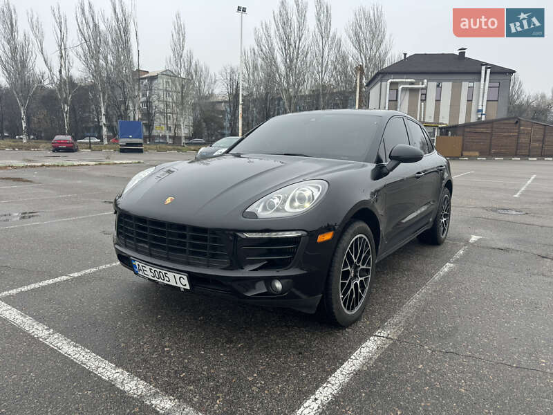 Porsche Macan (2017)