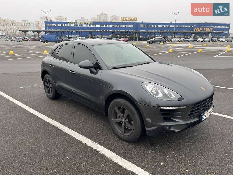 Porsche Macan (2018)