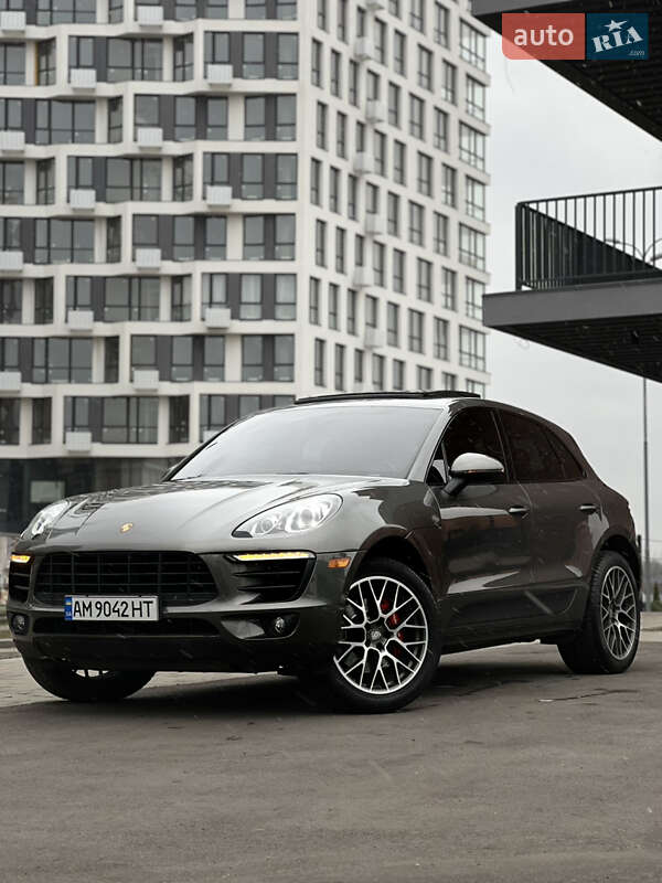 Porsche Macan (2015)