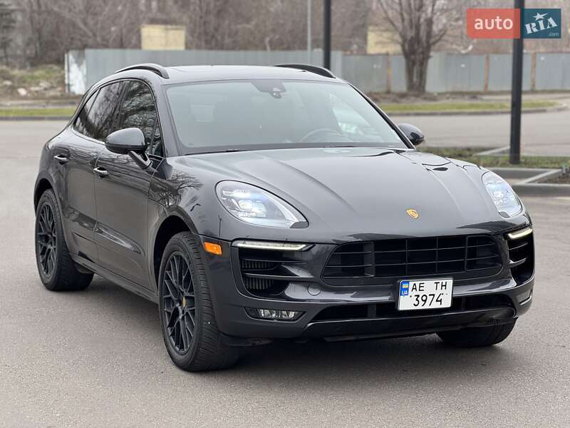 Porsche Macan (2016)