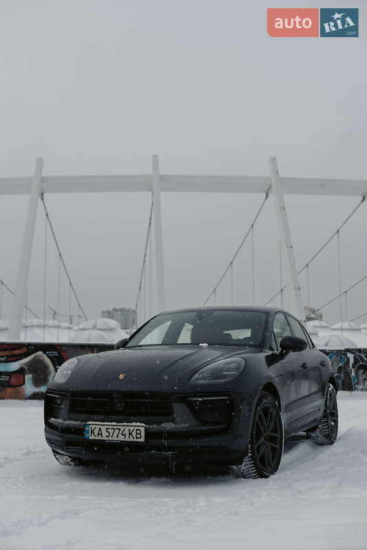 Porsche Macan (2022)