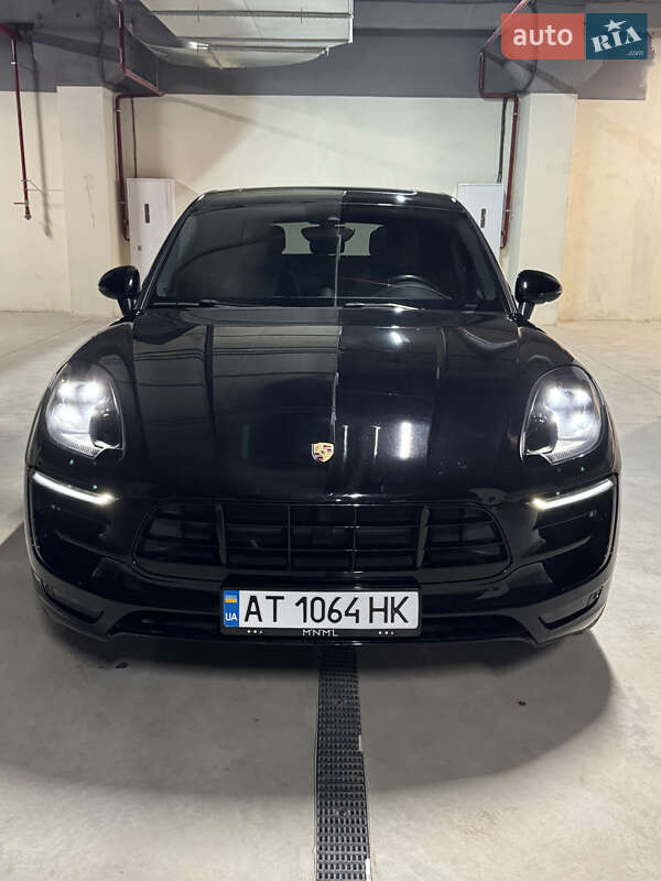 Porsche Macan (2018)