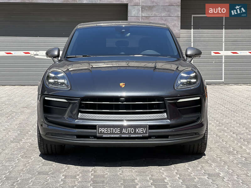 Porsche Macan (2022)