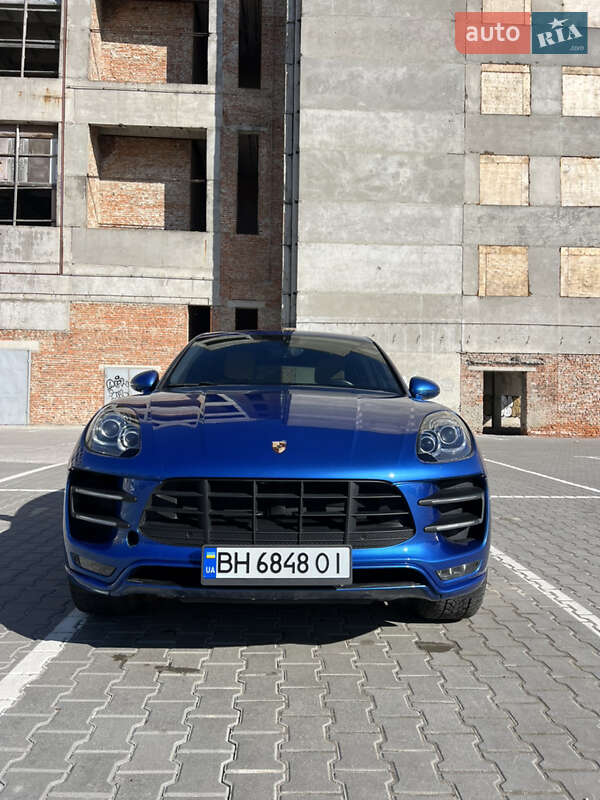 Porsche Macan (2017)