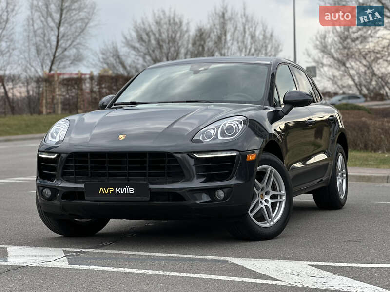 Porsche Macan (2017)