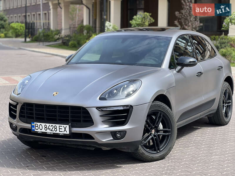 Porsche Macan (2015)