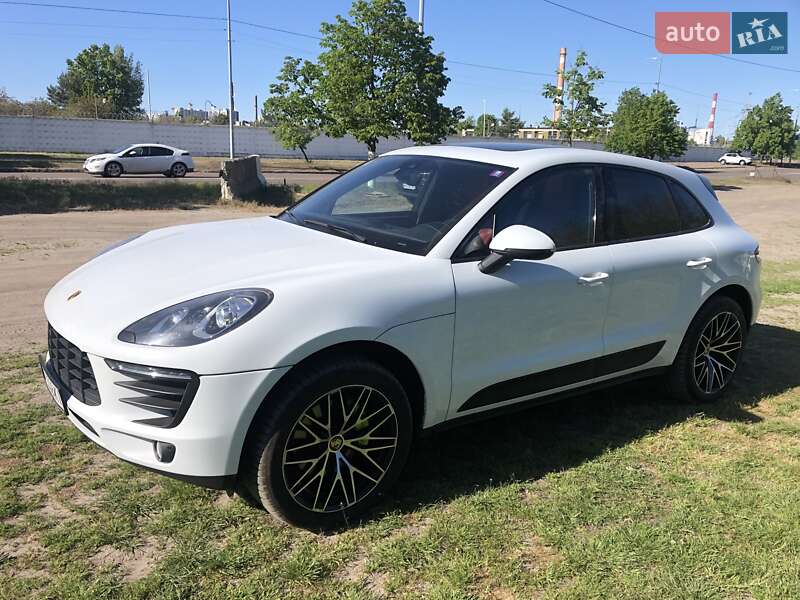 Porsche Macan (2018)