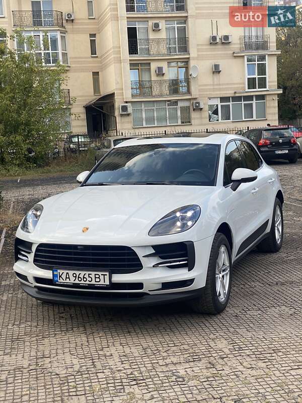 Porsche Macan (2020)