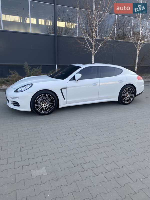 Porsche Panamera (2015)