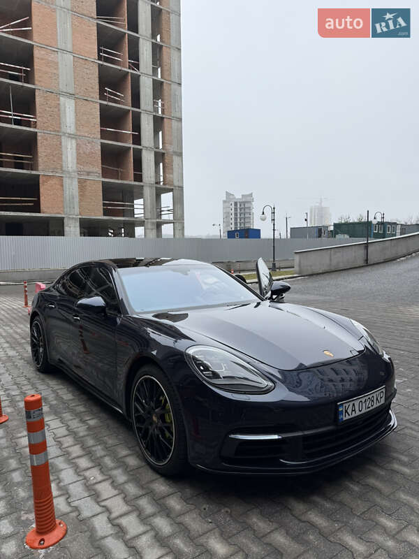 Porsche Panamera (2017)