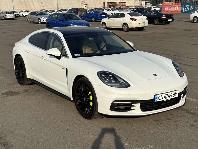 Porsche Panamera (2018)