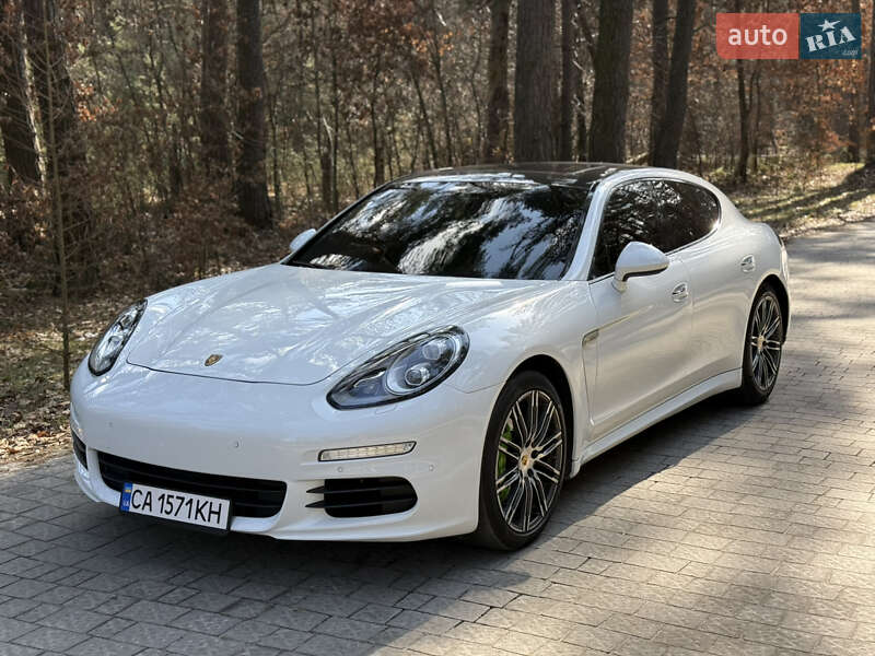 Porsche Panamera (2016)