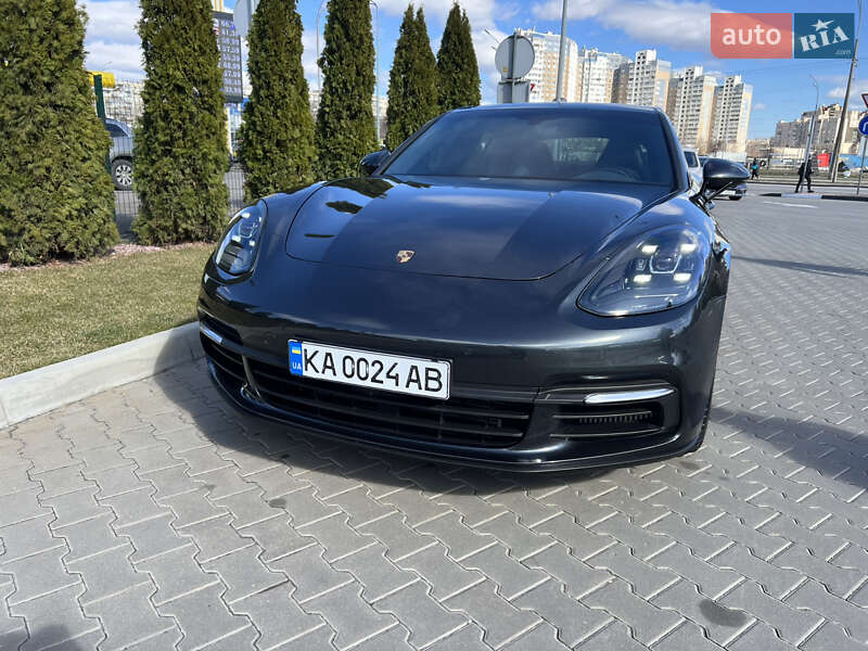 Porsche Panamera (2017)