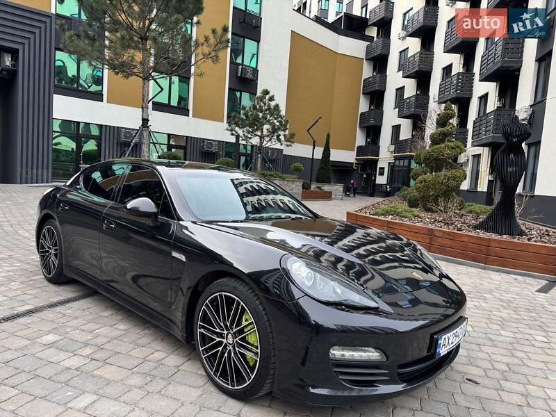 Porsche Panamera (2011)