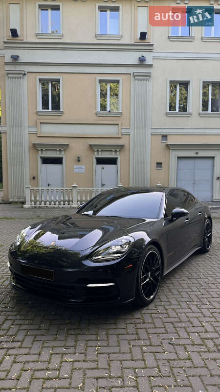 Porsche Panamera (2017)