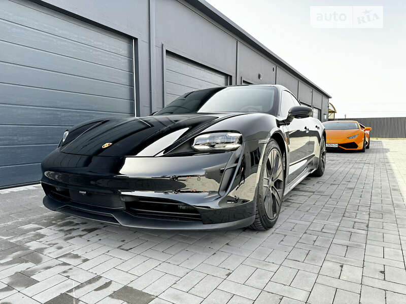 Porsche Taycan (2020)