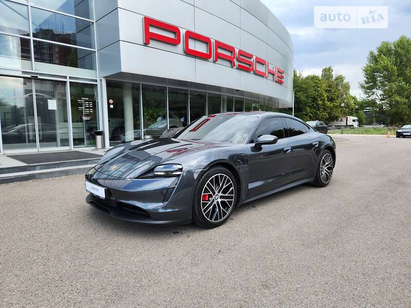 Porsche Taycan (2020)