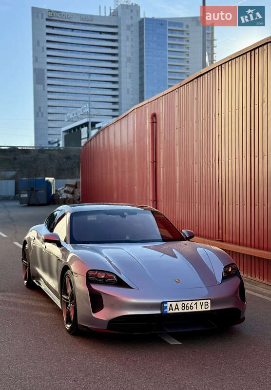 Porsche Taycan (2020)