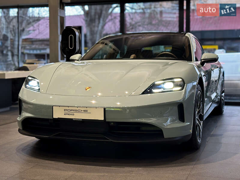 Porsche Taycan (2024)