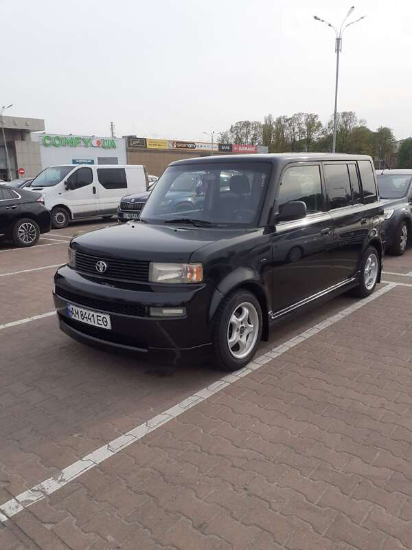 Scion Xb (2004)