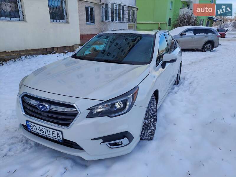 Subaru Legacy (2017)