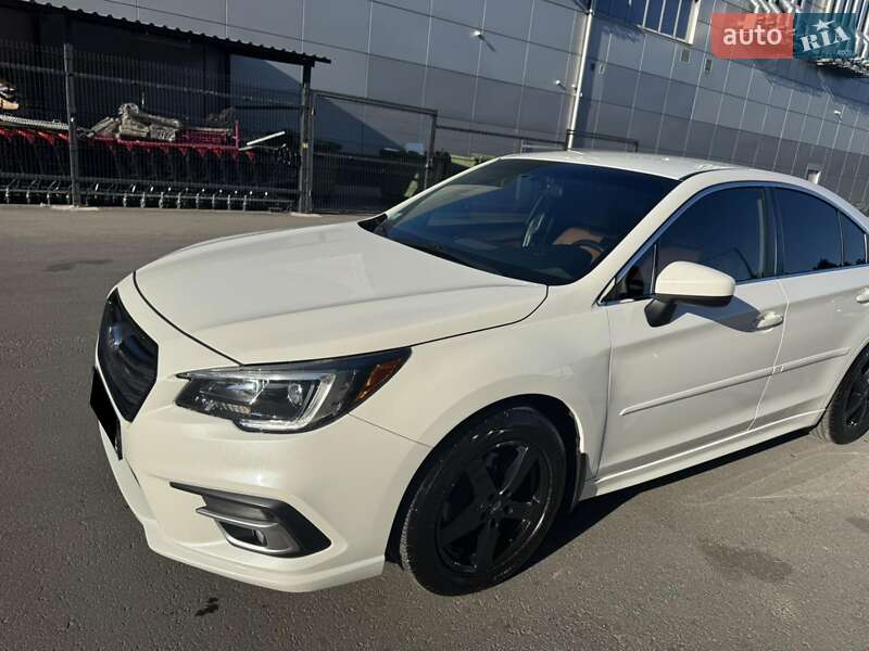 Subaru Legacy (2017)