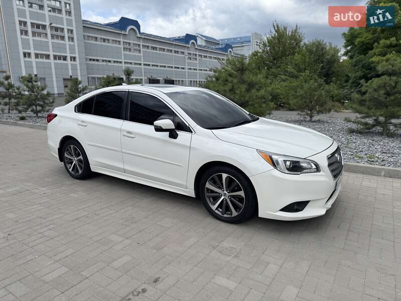 Subaru Legacy (2016)