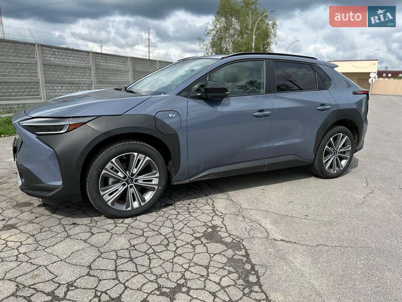 Subaru Solterra (2023)