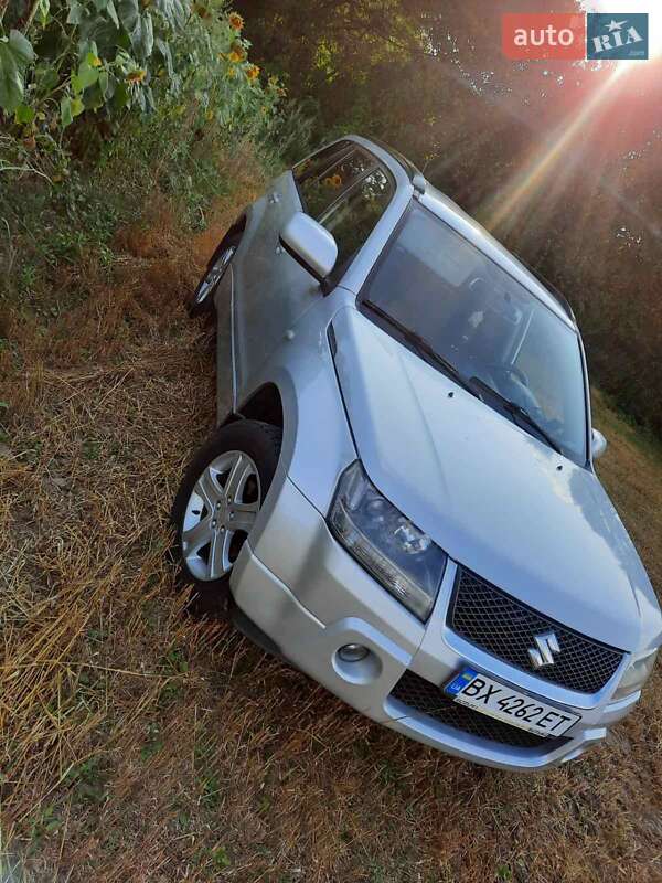 Suzuki Grand vitara (2005)
