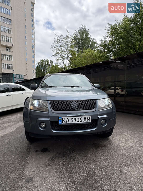 Suzuki Grand vitara (2008)