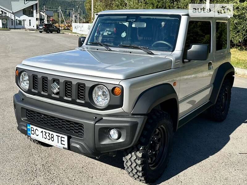 Suzuki Jimny (2023)