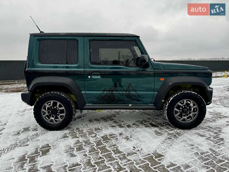 Suzuki Jimny (2024)