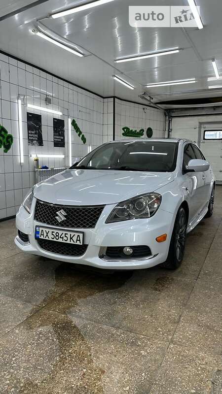 Suzuki Kizashi (2011)