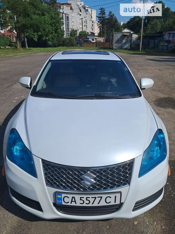 Suzuki Kizashi (2010)