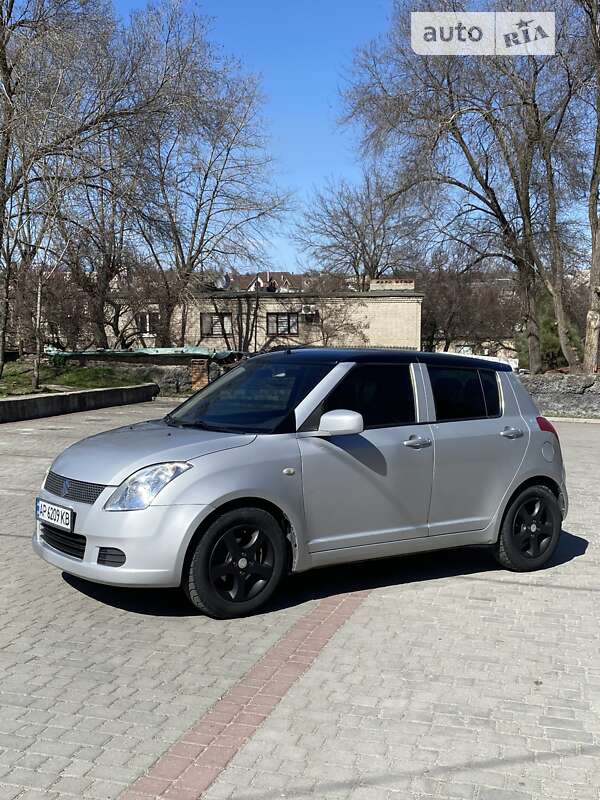 Suzuki Swift (2005)