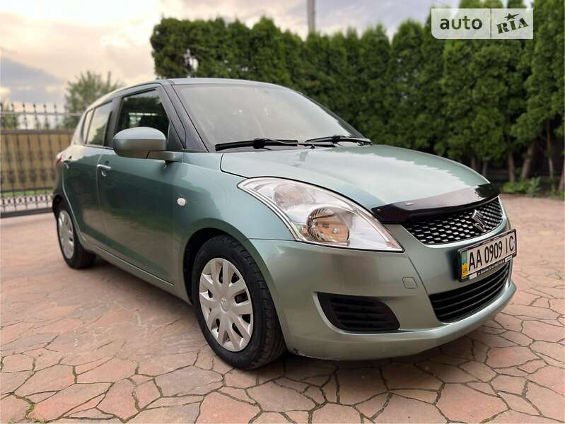 Suzuki Swift (2012)
