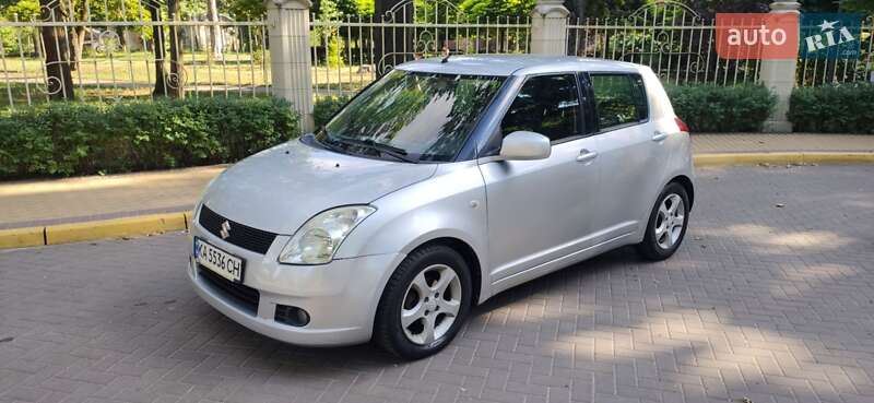 Suzuki Swift (2005)