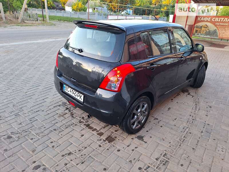 Suzuki Swift (2008)