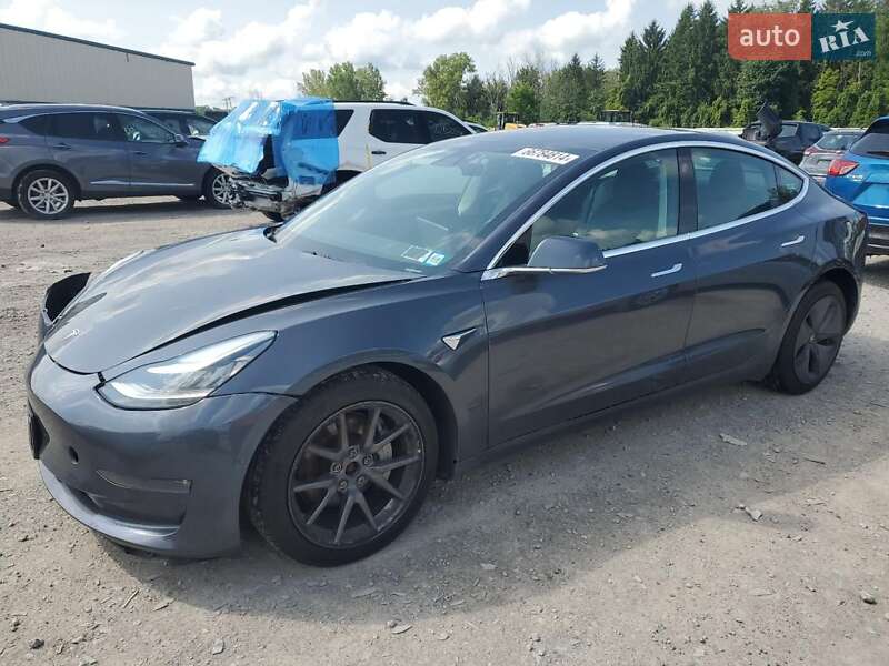 Tesla Model 3 (2019)