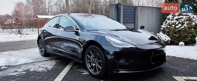 Tesla Model 3 (2020)