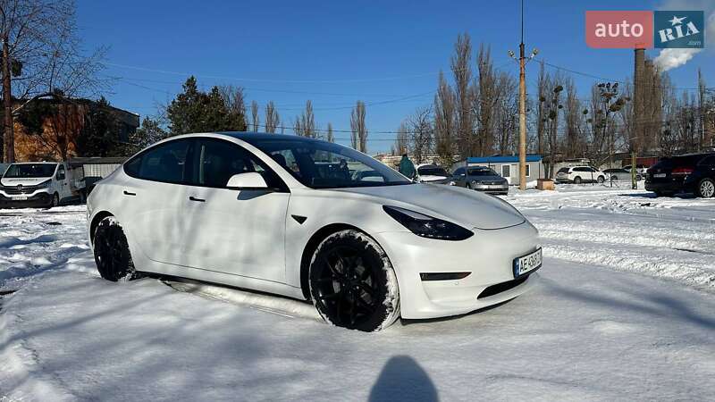 Tesla Model 3 (2021)