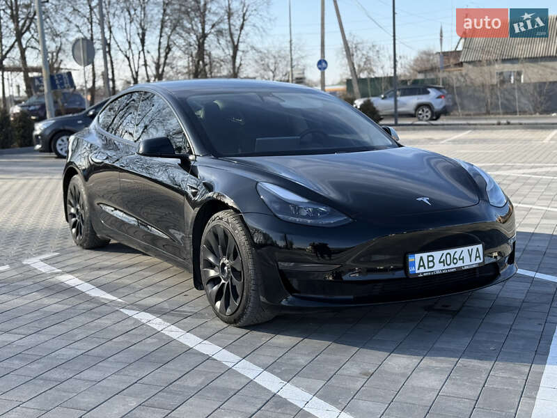 Tesla Model 3 (2021)