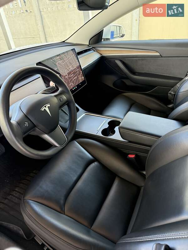 Tesla Model 3 (2021)