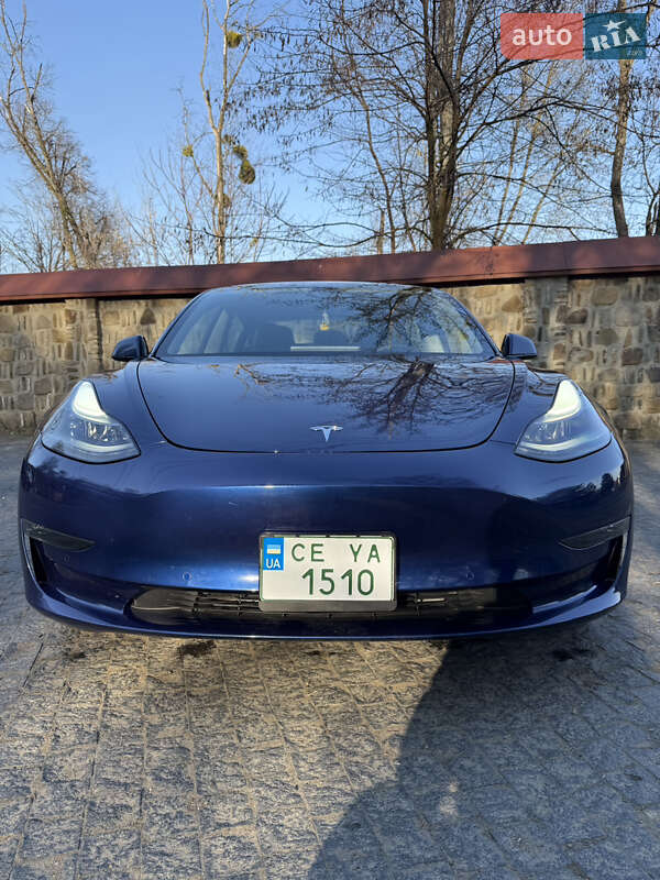 Tesla Model 3 (2022)