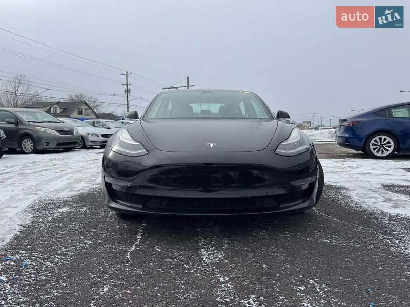 Tesla Model 3 (2018)