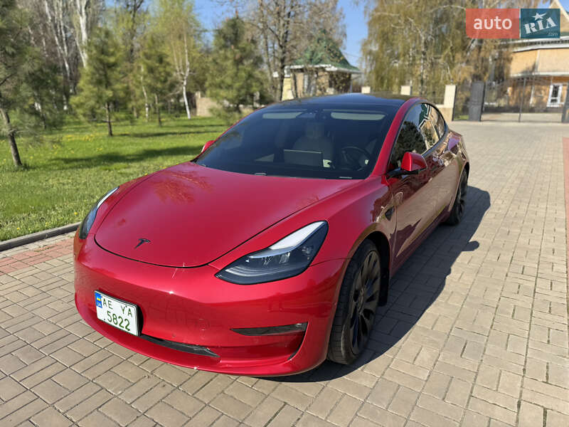 Tesla Model 3 (2021)