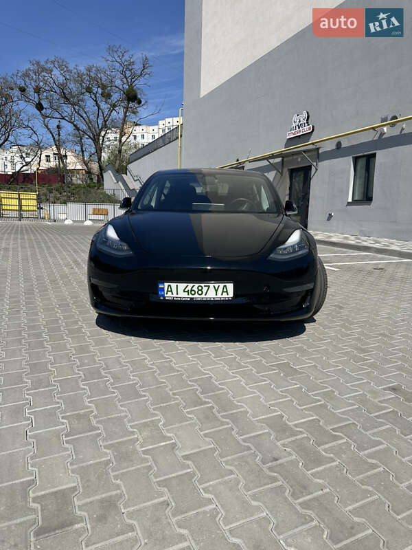 Tesla Model 3 (2018)