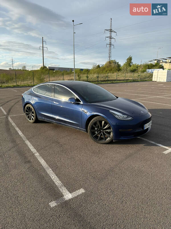 Tesla Model 3 (2020)